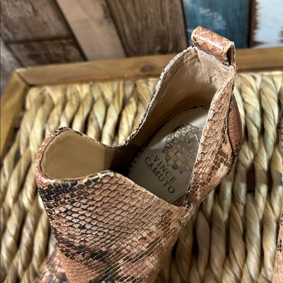 Vince Camuto Tan Snakeskin Heeled Booties 8 - Picture 12 of 15